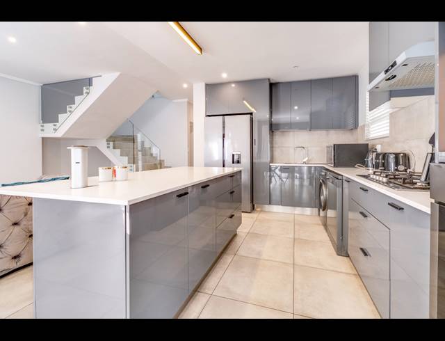3 BEDROOM CLUSTER FOR SALE IN BRYANSTON